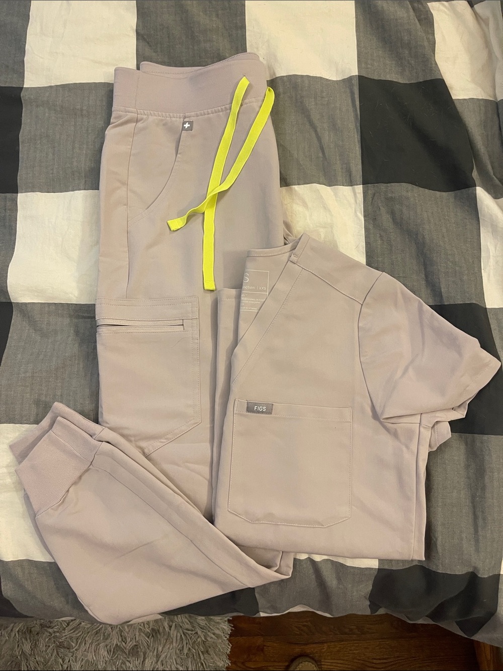 Figs Women's Stone Joggers and V-Neck Scrub Top